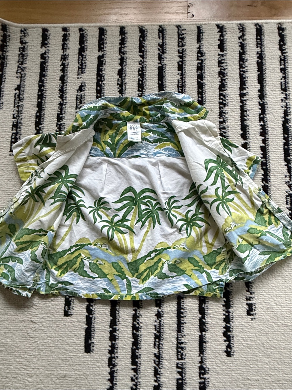 Boys 12-18 month tropical Hawaiian shirt - Picture 4 of 5